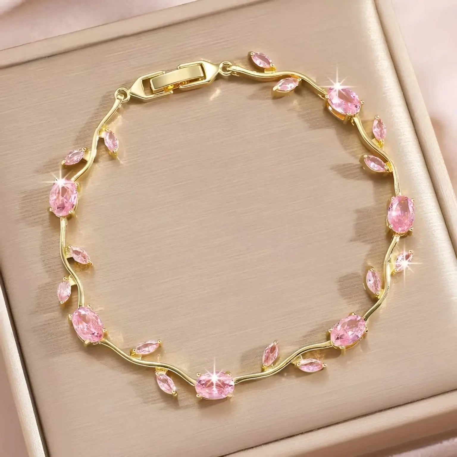 Luxurious Bracelet Combines Sparkling Crystals & Zircons - Jados Fashion