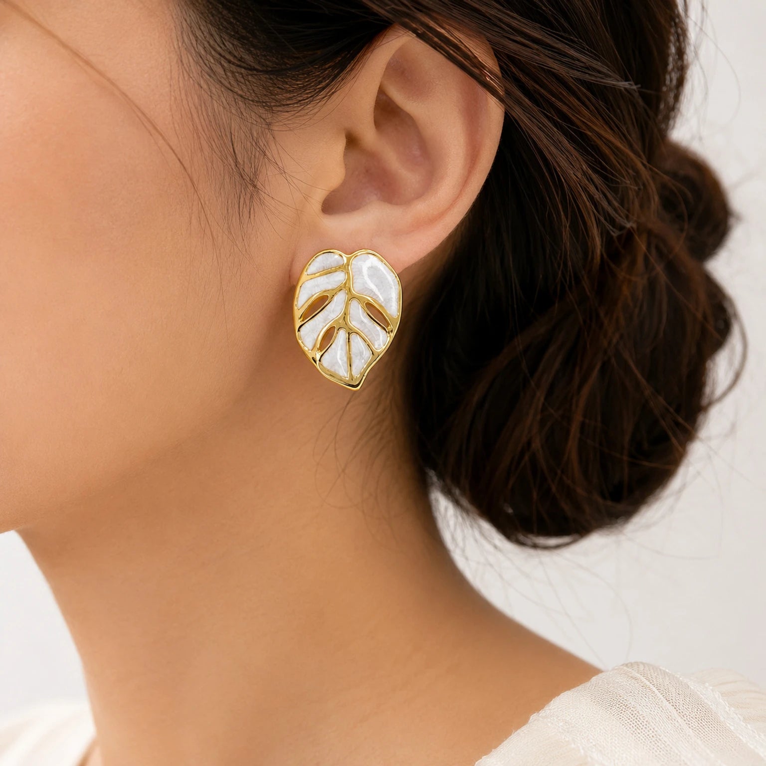 Korean Golden Leaf-Shaped Stud Earrings for Women, Alloy & Stainless Steel