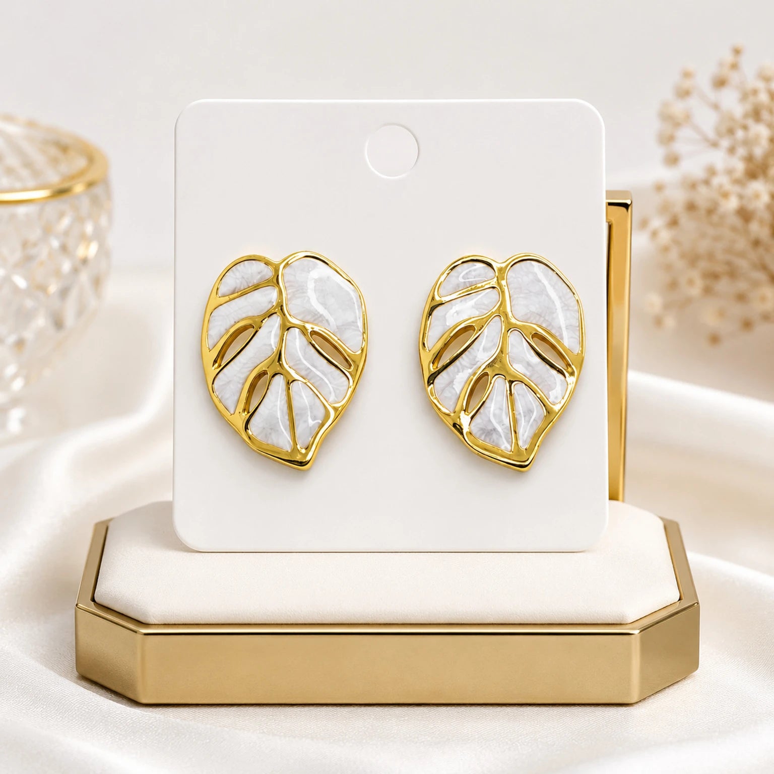 Korean Golden Leaf-Shaped Stud Earrings for Women, Alloy & Stainless Steel